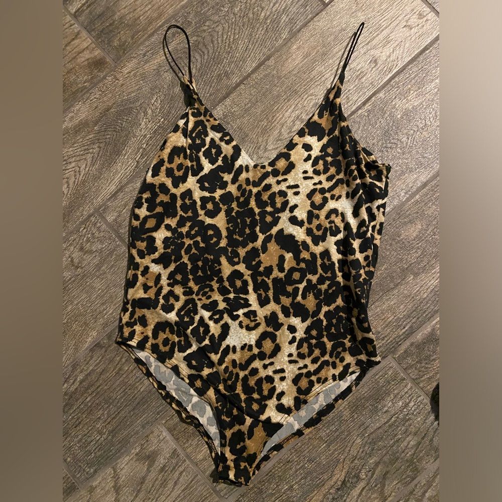 NWT Gaze DTLA Cheetah bodysuit size L
